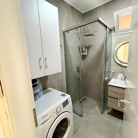 New Bazaar Cozy - 1 , 2 , 3 And 4 Апартаменты Тирана