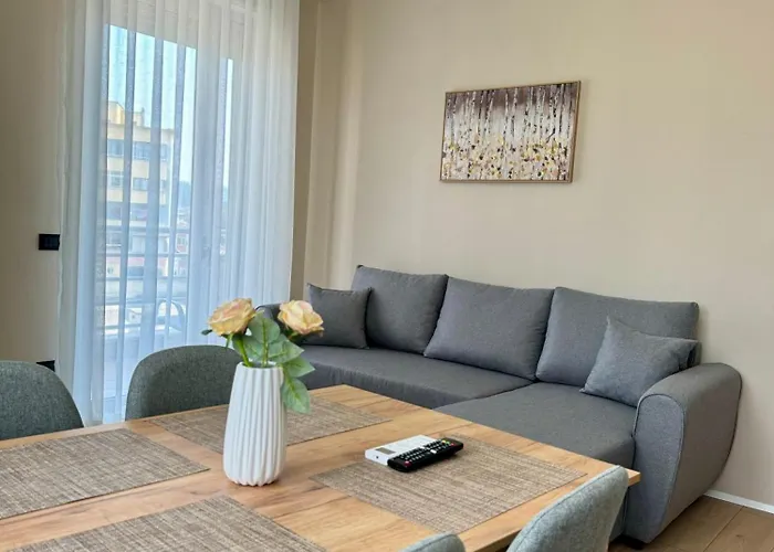 New Bazaar Cozy - 1 , 2 , 3 And 4 Tirana