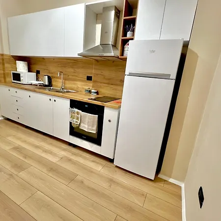 New Bazaar Cozy - 1 , 2 , 3 And 4 Τίρανα