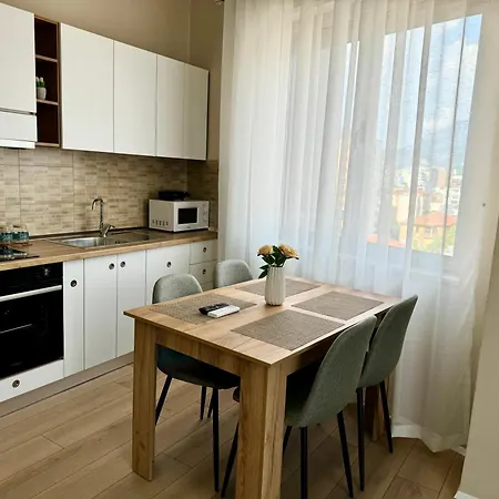New Bazaar Cozy - 1 , 2 , 3 , 4 And 5 * טיראנה