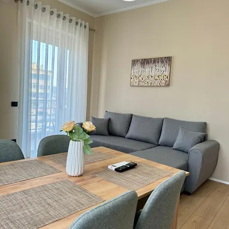 New Bazaar Cozy - 1 , 2 , 3 And 4 Τίρανα