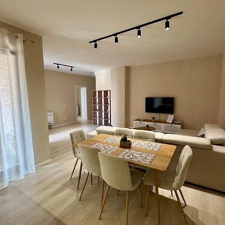 Appartement New Bazaar Cozy - 1 , 2 , 3 , 4&5 *