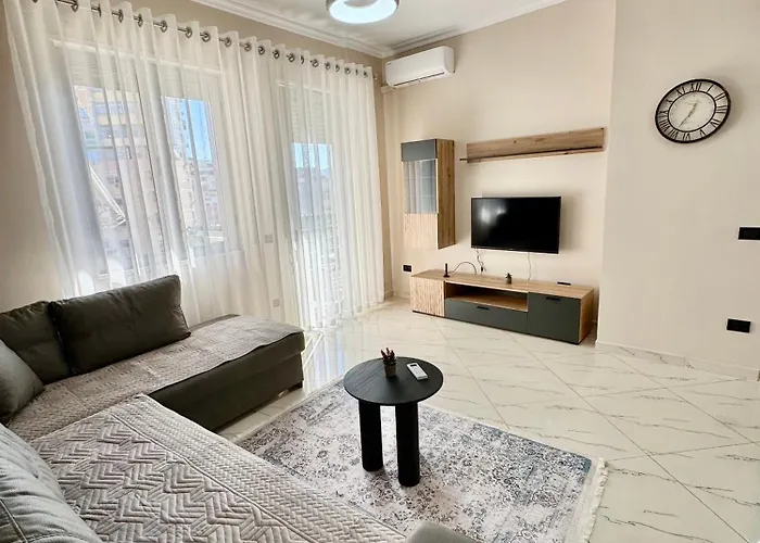 New Bazaar Cozy - 1 , 2 , 3 And 4 Apartment